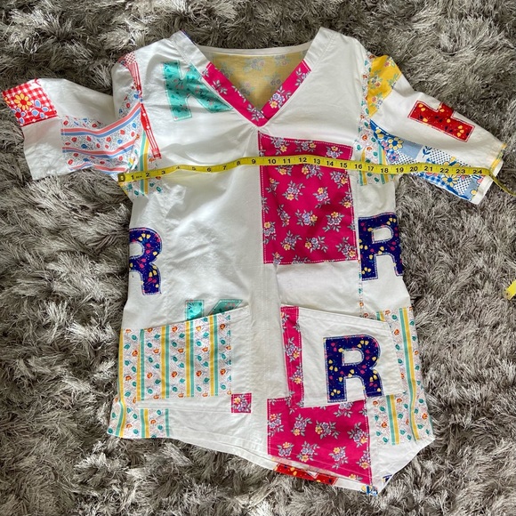 Handmade women v neck asymmetrical hemline cotton uniform top. Size 14.(M). Used - Picture 5 of 9